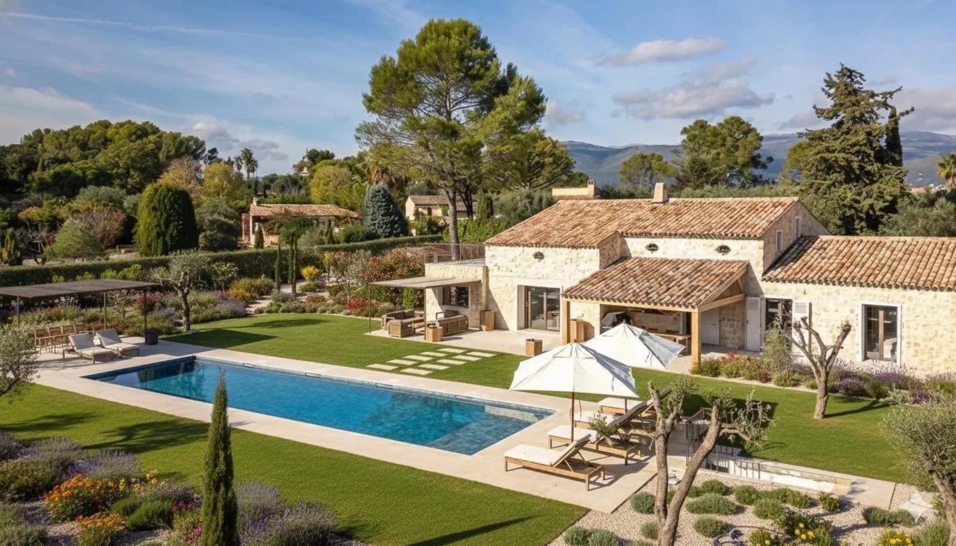 A villa in the Valbonne–Grasse hinterland, French Riviera