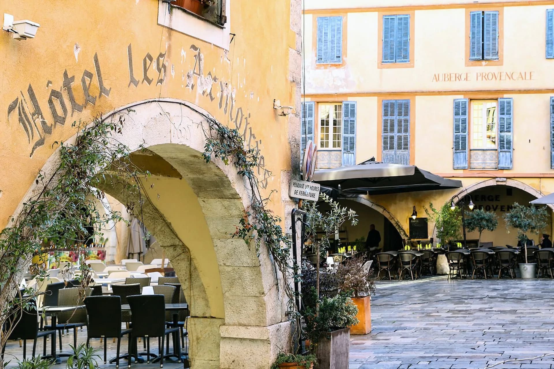 A Provençal villa in the Alpes-Maritimes prepared for sale
