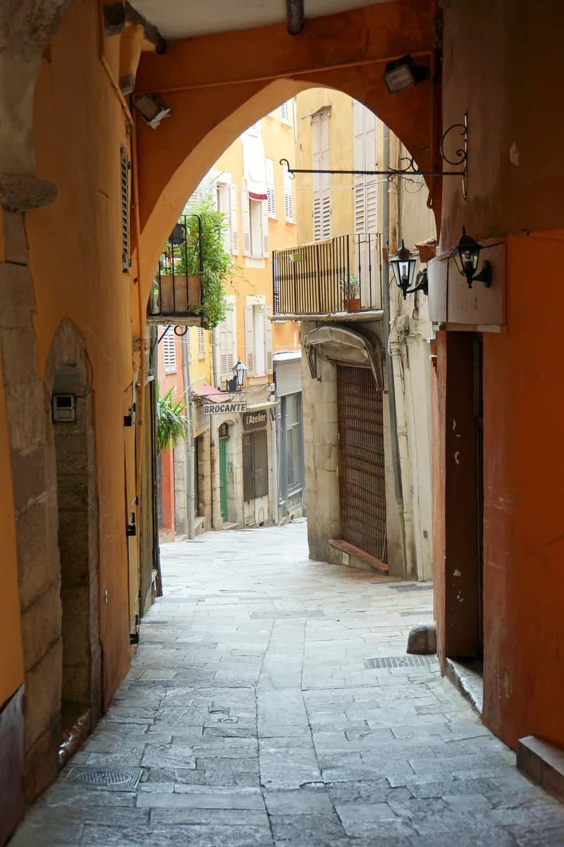 Arched lane in old Mougins