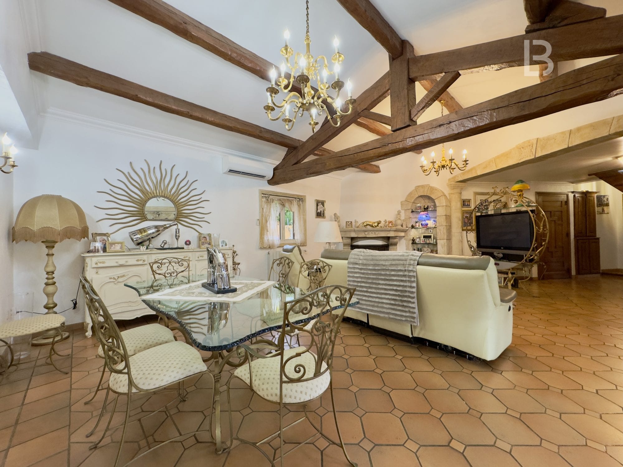 MAISON PROVENÇALE DE PLAIN PIED AU CALME ABSOLU - 3
