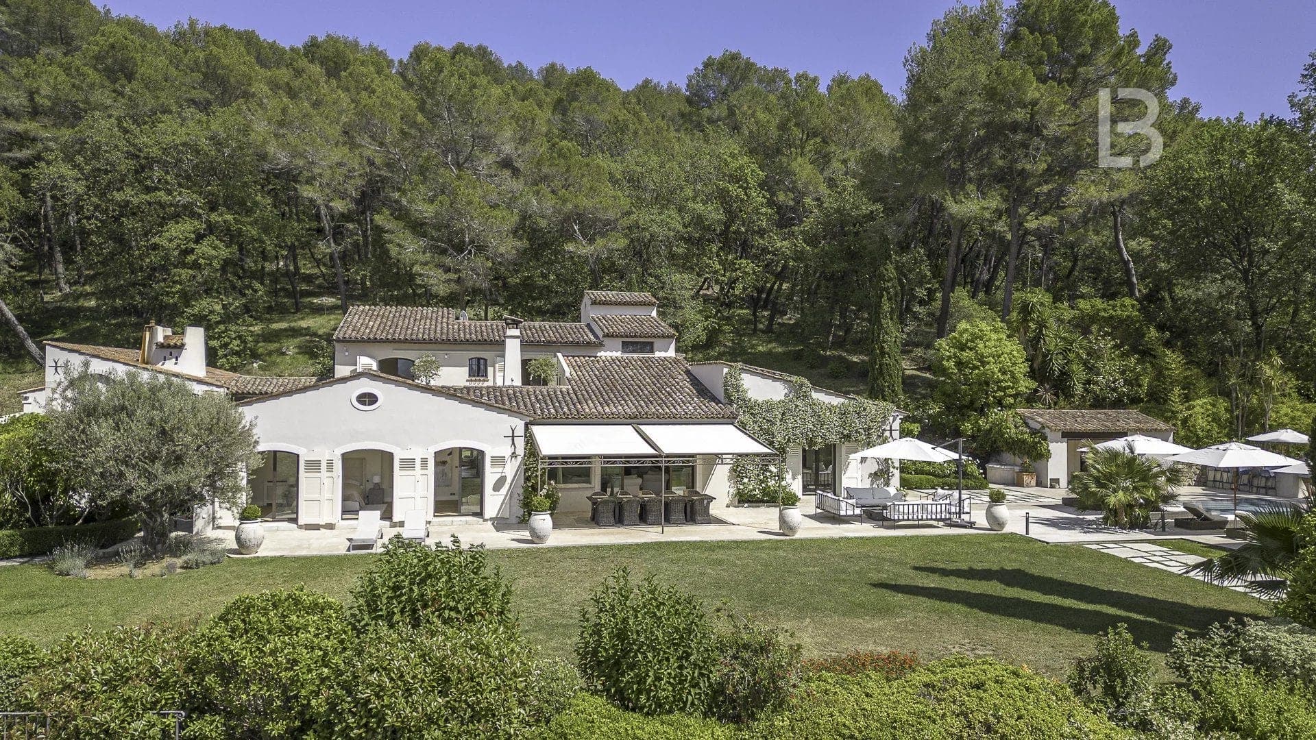 Villa for sale in Mougins