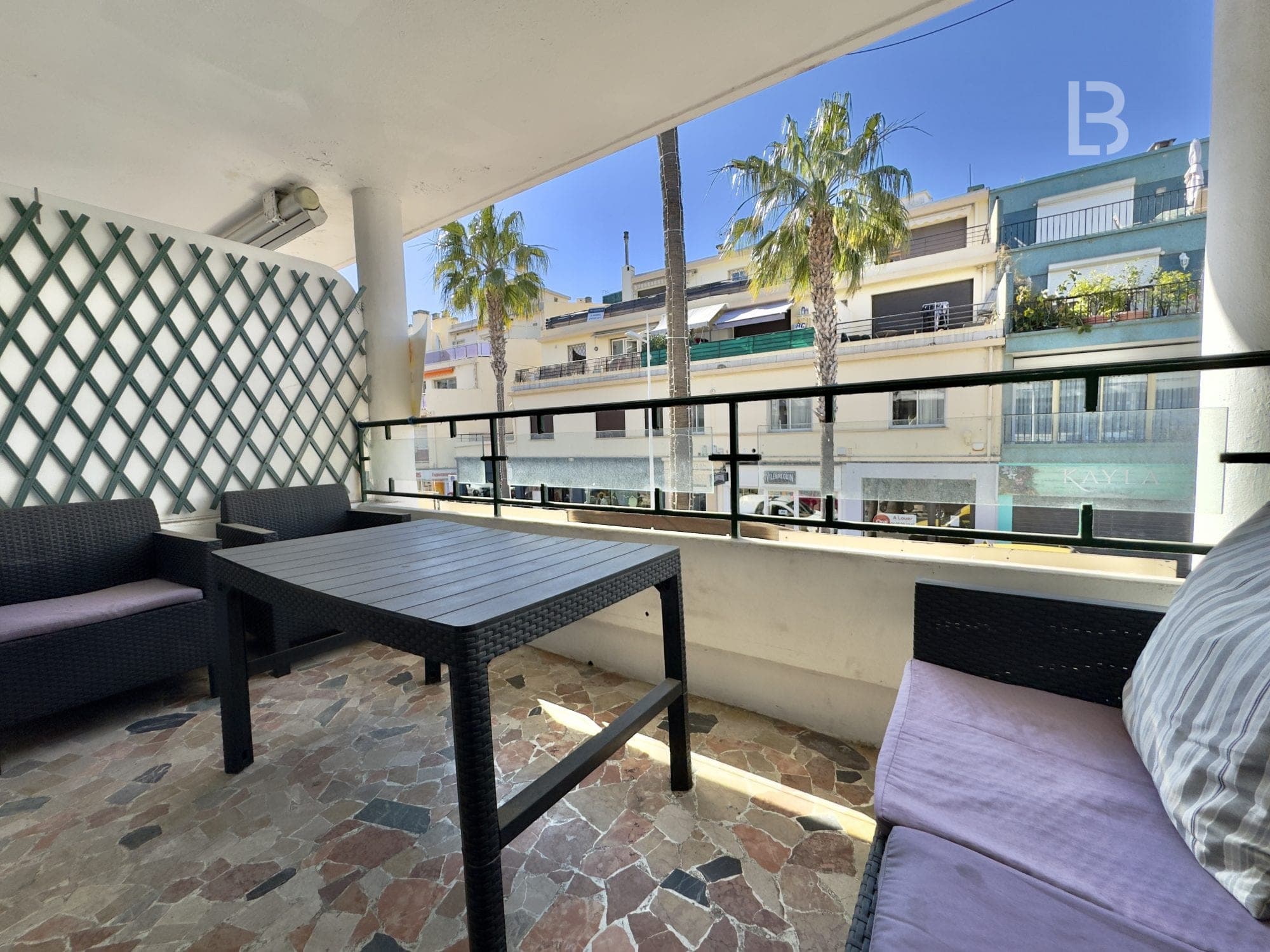 Appartement 2 pièces avec terrasse plein Sud – Hyper-centre, à 2 minutes de la mer - 2