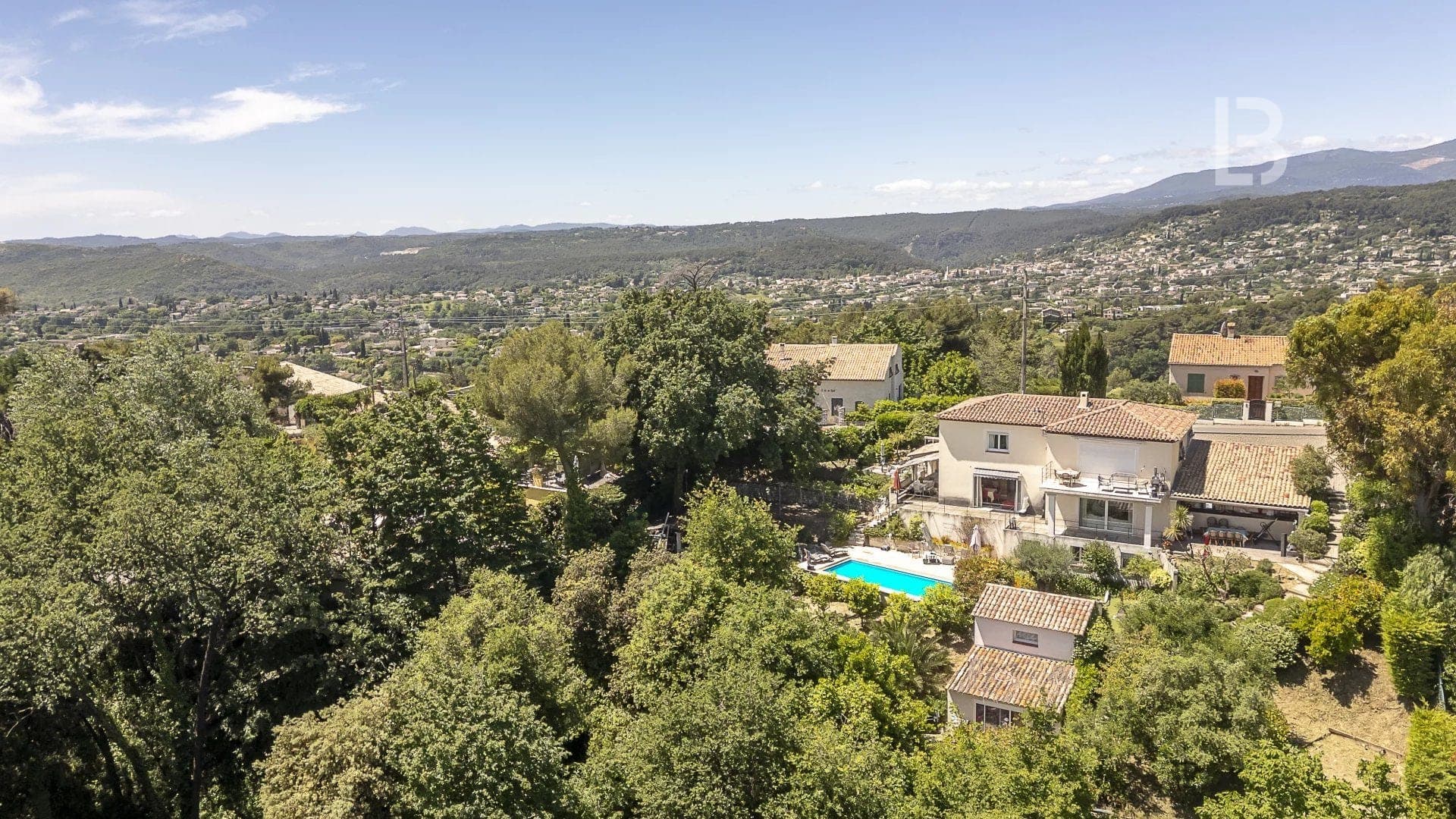 Villa avec vue panoramique à vendre à Saint-Paul-de-Vence – Calme, nature et potentiel - 2