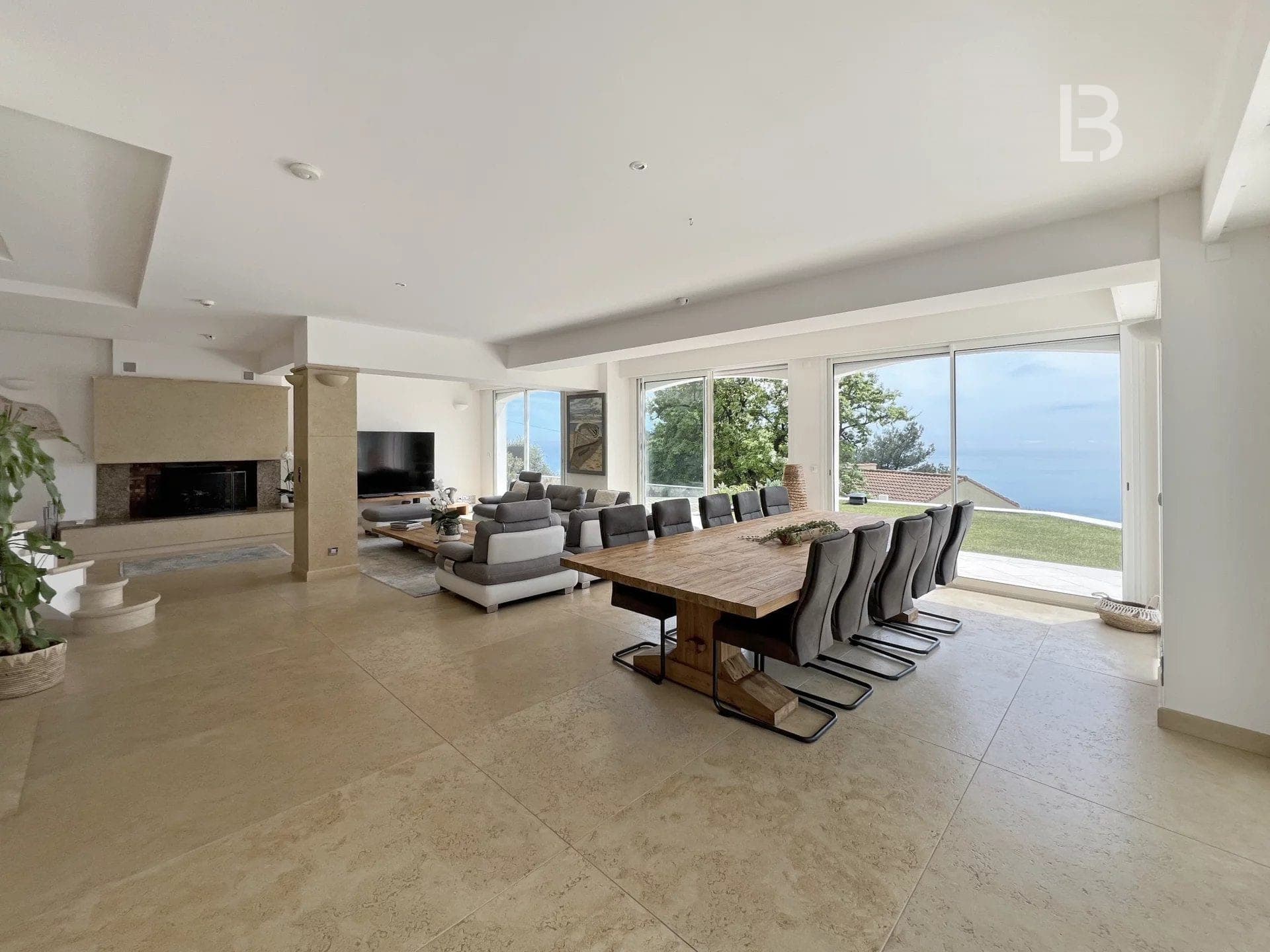 Roquebrune-Cap-Martin, Villa avec Piscine et Vue Exceptionnelle sur la Mer et Monaco - 3