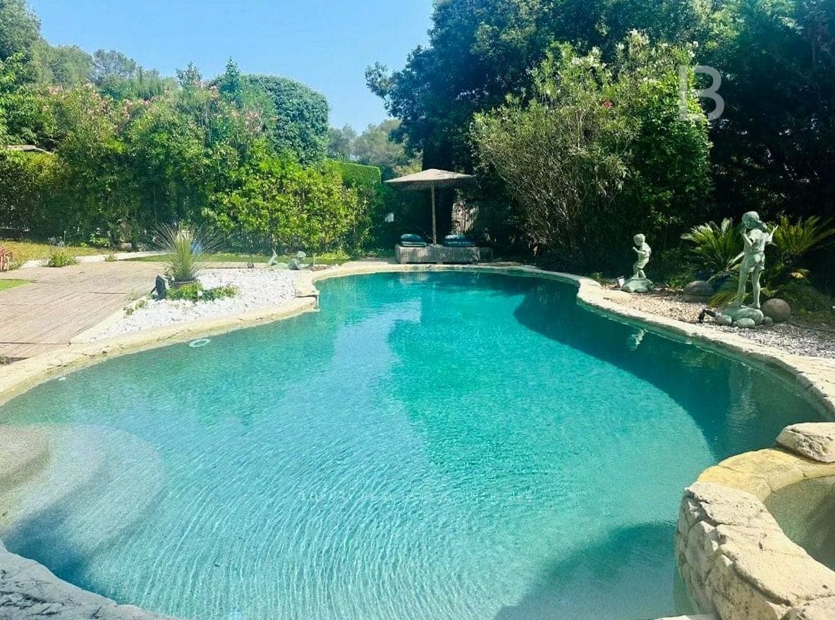 Superbe villa provençale avec vue mer et piscine dans un quartier calme de Roquefort-les-Pins - 3