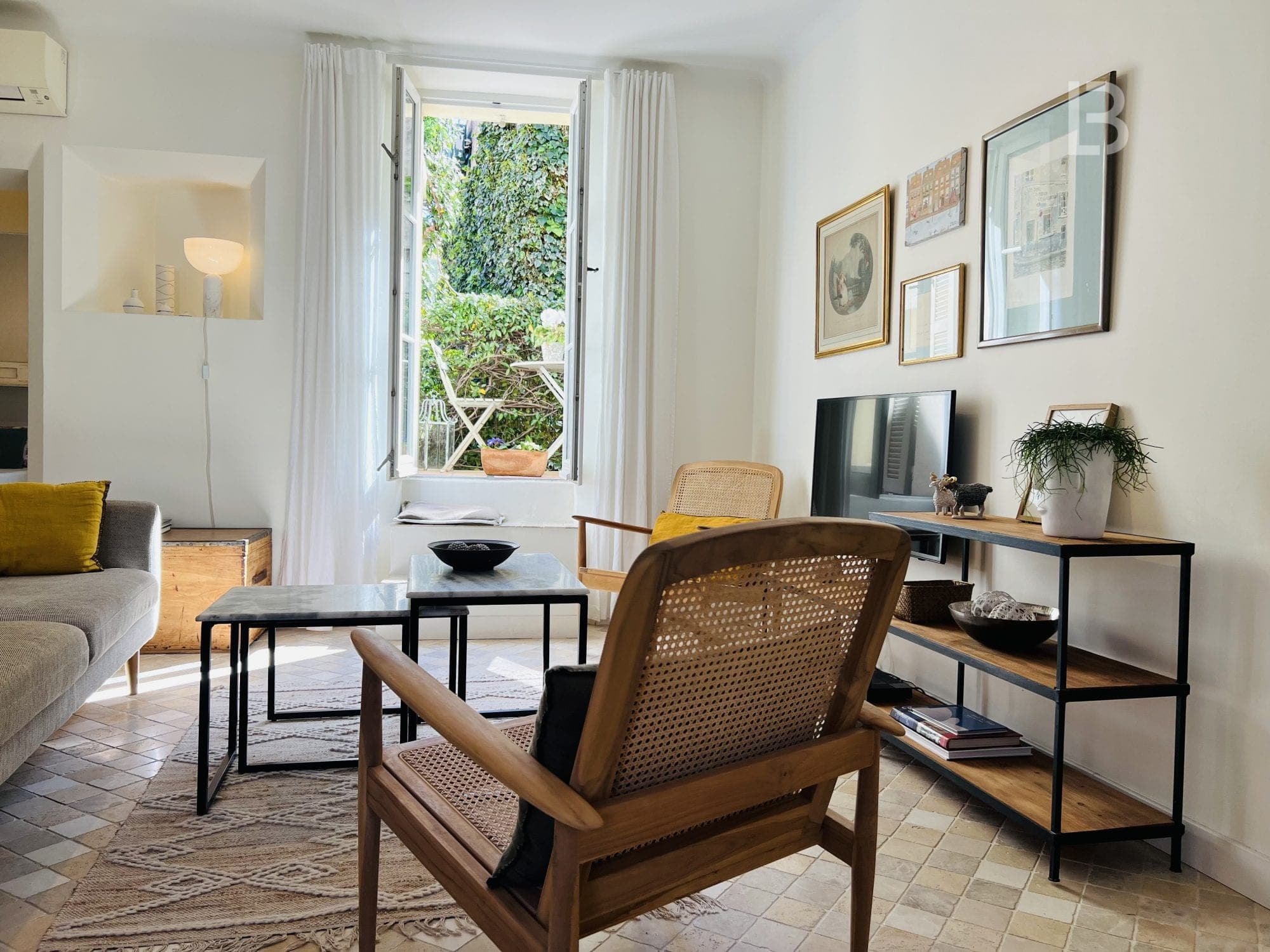 3 pièces en duplex dans la plus belle rue de la vieille ville - 2