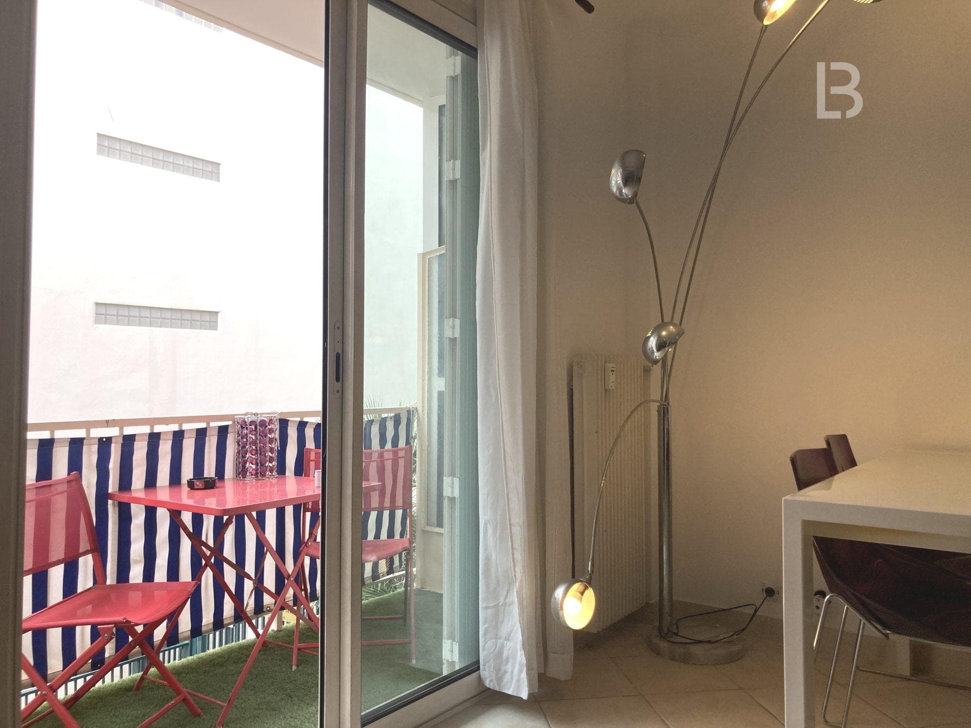 Appartement en plein centre ville entre Antibes et Juan-Les-Pins - 3