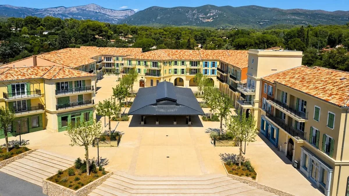 The new town square at Roquefort-les-Pins
