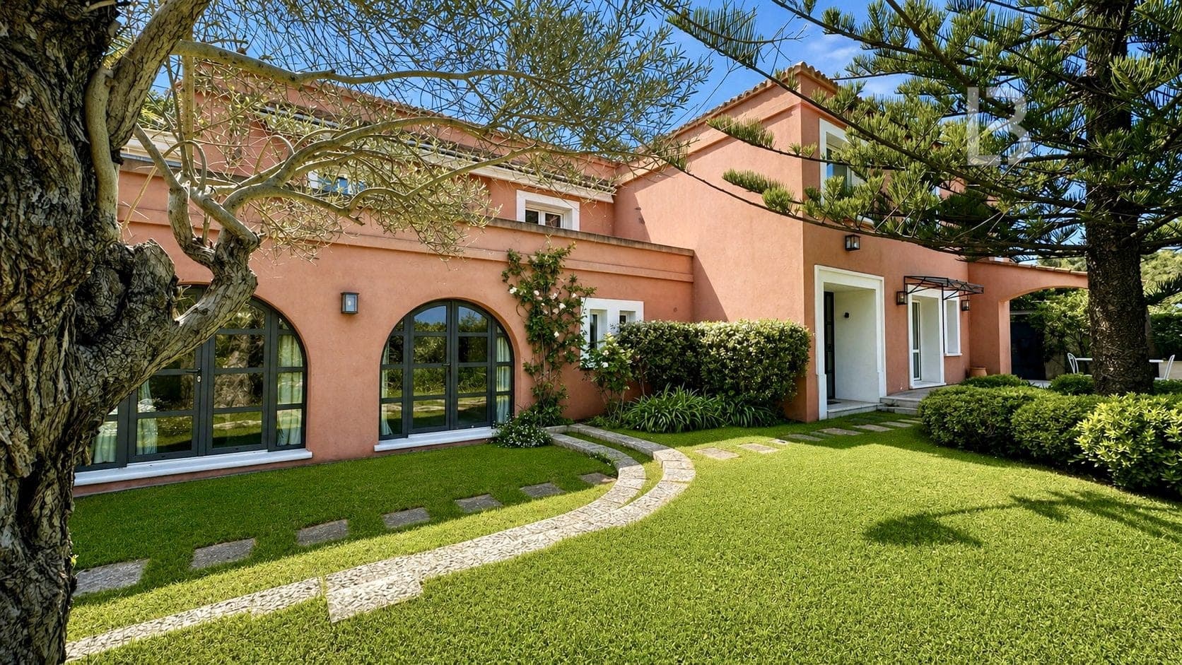 Villa for sale in Cannes - 2