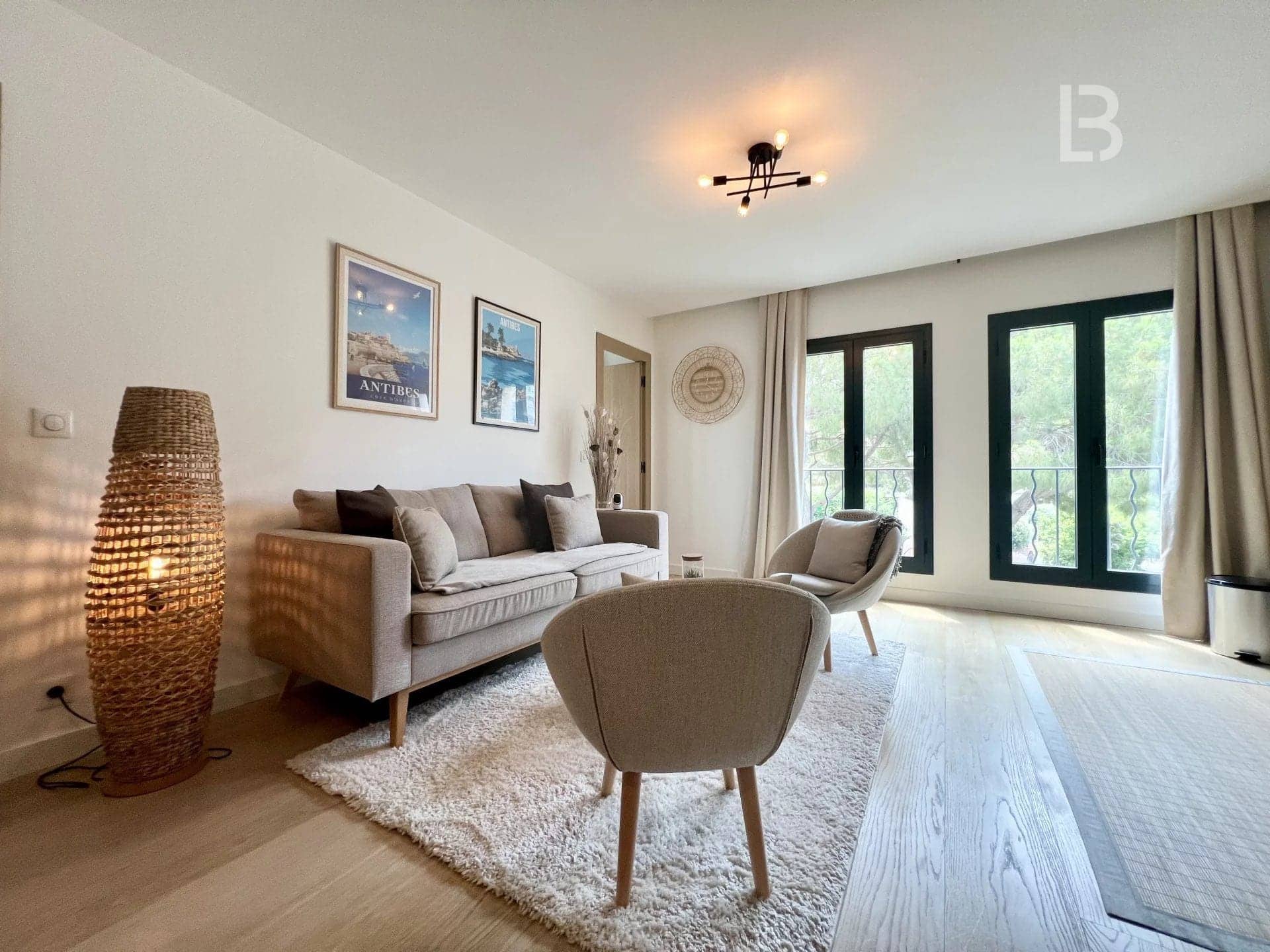 Appartement 3 pièces au pied du port d'Antibes