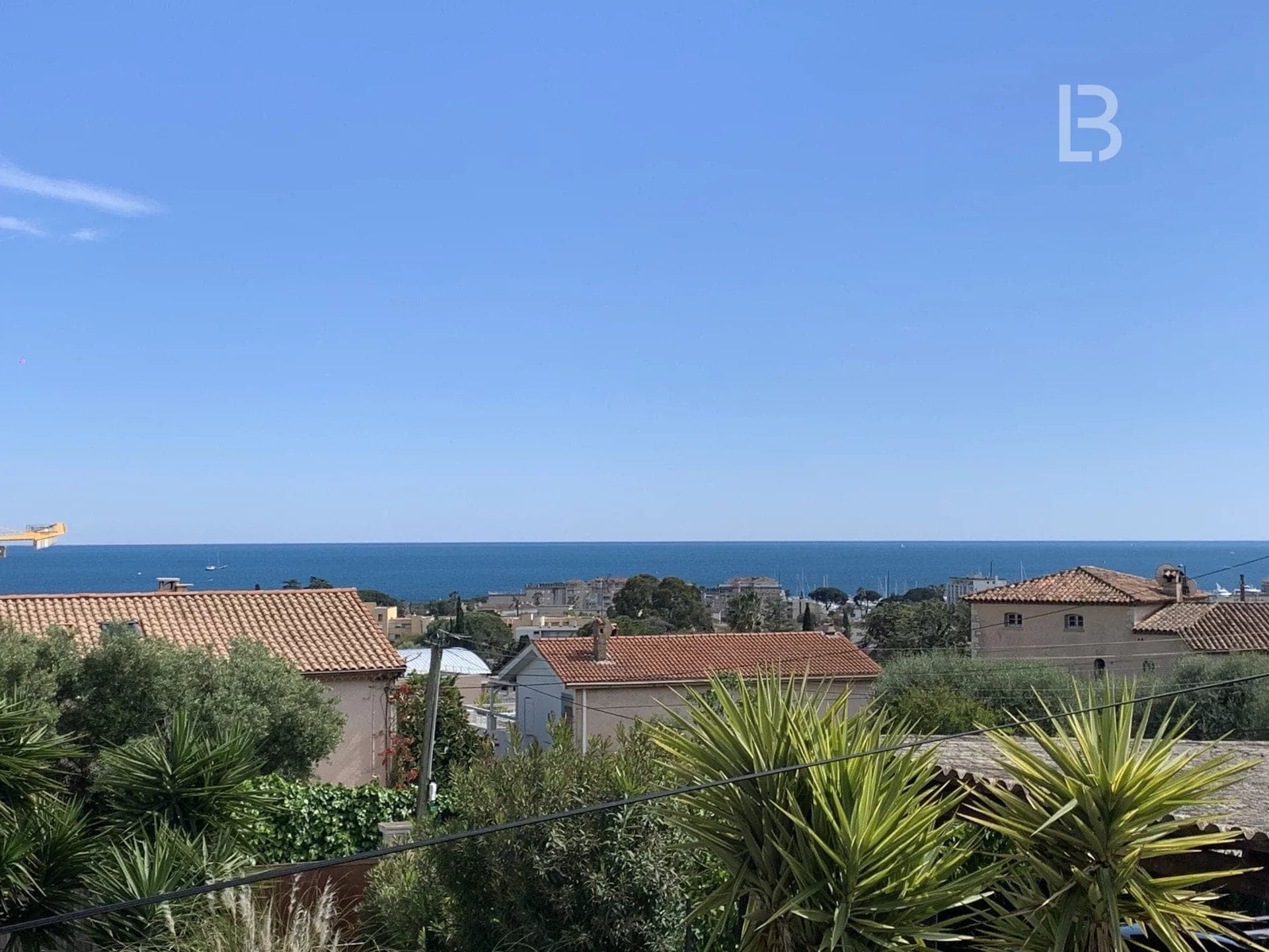 Charmante propriété avec vue mer panoramique à Golfe-Juan - 2